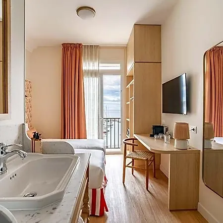 Camille & Hotel 4*